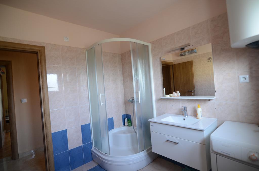 Apartment Emi Sukošan Esterno foto