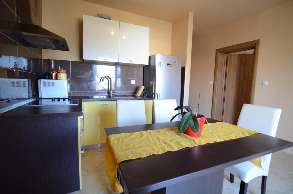 Apartment Emi Sukošan Esterno foto